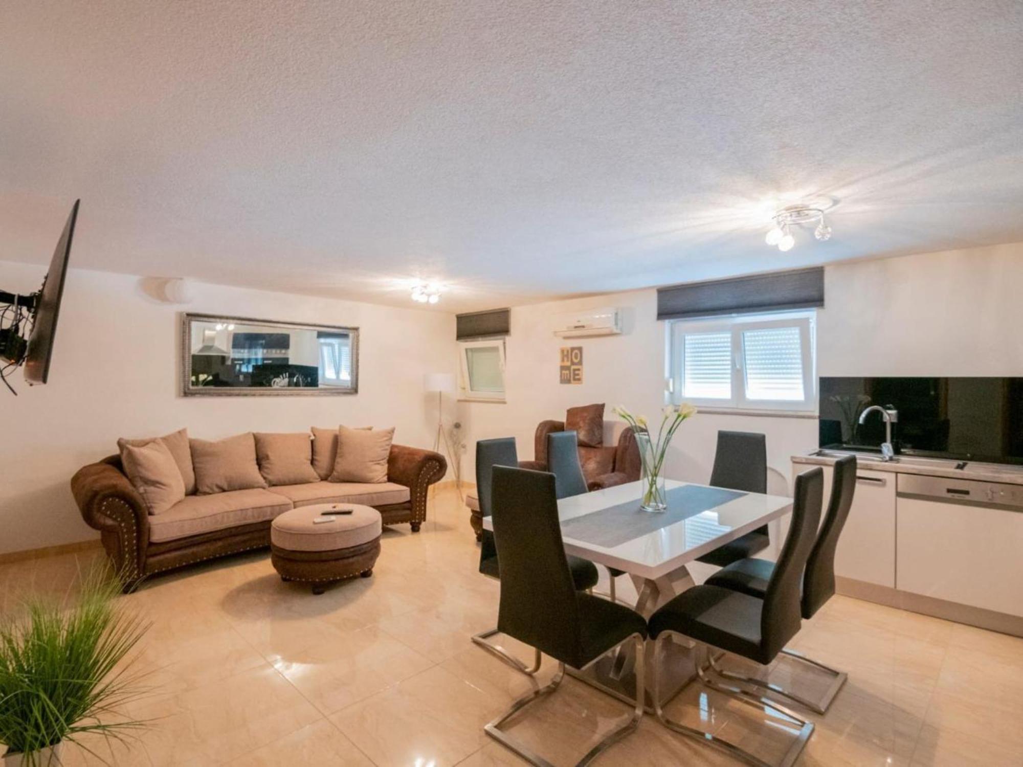 Mia 2 - Six Bedroom With Private Pool Villa